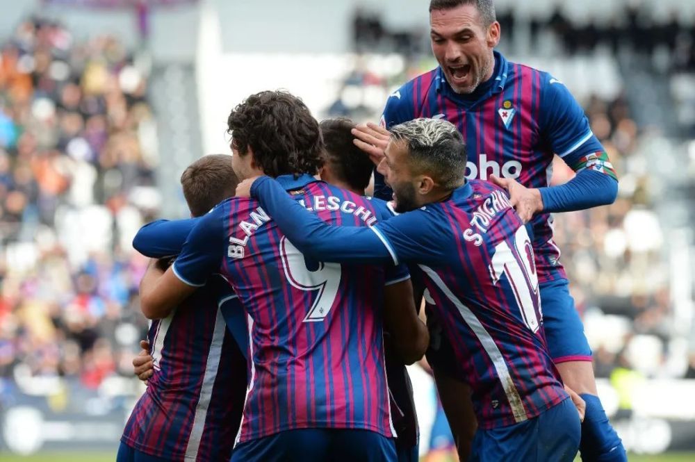 面对伯恩茅 面对伯恩茅